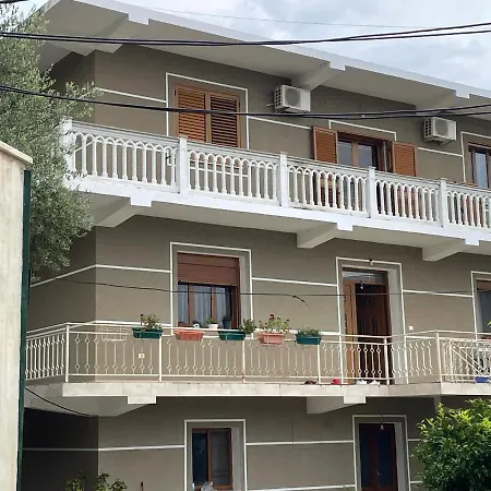 Kia Vlora * Vlorë